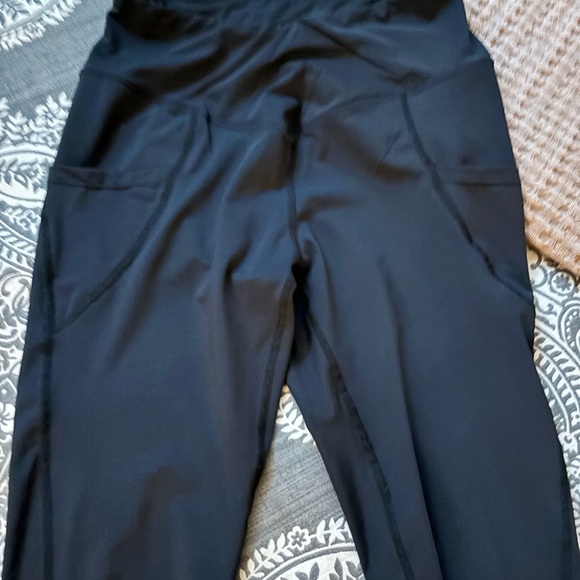 SHEIN Leggings Size Medium - Picture 2 of 3